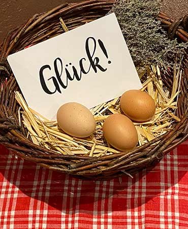 Frische Eier von den eigenen Hühnern